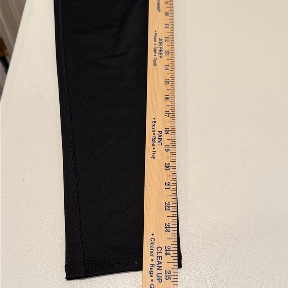 Fabletics Womens Size M Black Powerhold High Waisted Leggings size Medium - Picture 6 of 6